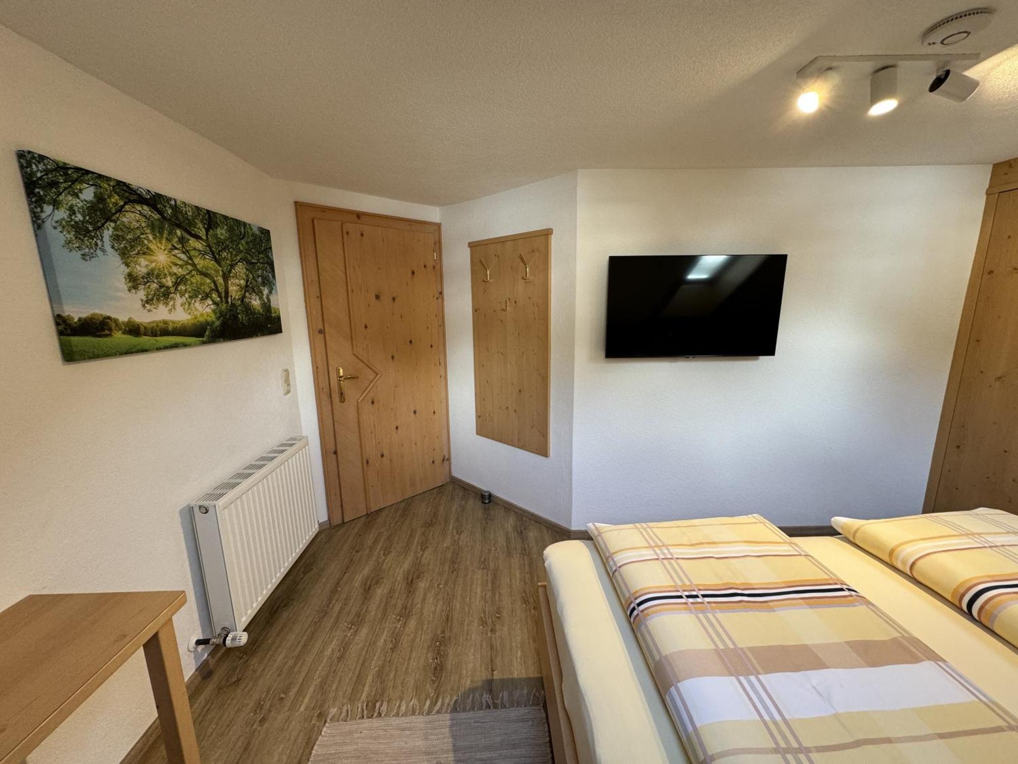Haus St. Bernard Apartment Pettneu am Arlberg Ngoại thất bức ảnh